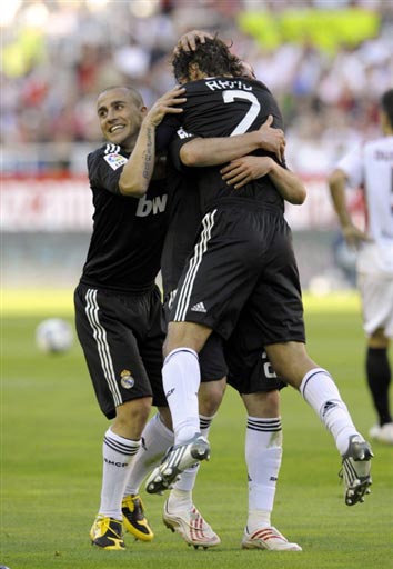 英超赛程提醒：曼联对阵利物浦,