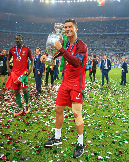 前曼联助教：阿莫林带领曼联走在正确道路上，对未来充满期待