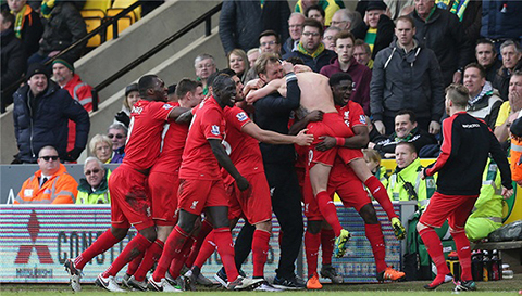 NBA勇士与篮网展开季后赛激烈对决