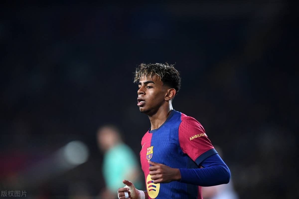 贝克汉姆首夺MLS冠军 14岁小七抹胸抢镜 大布缺席惹争议