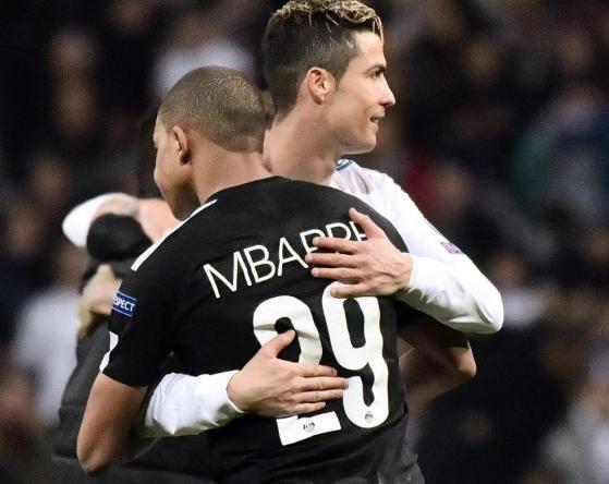 马卡：因负面争议，博阿滕在巴萨进行教练课程时遭球迷批评