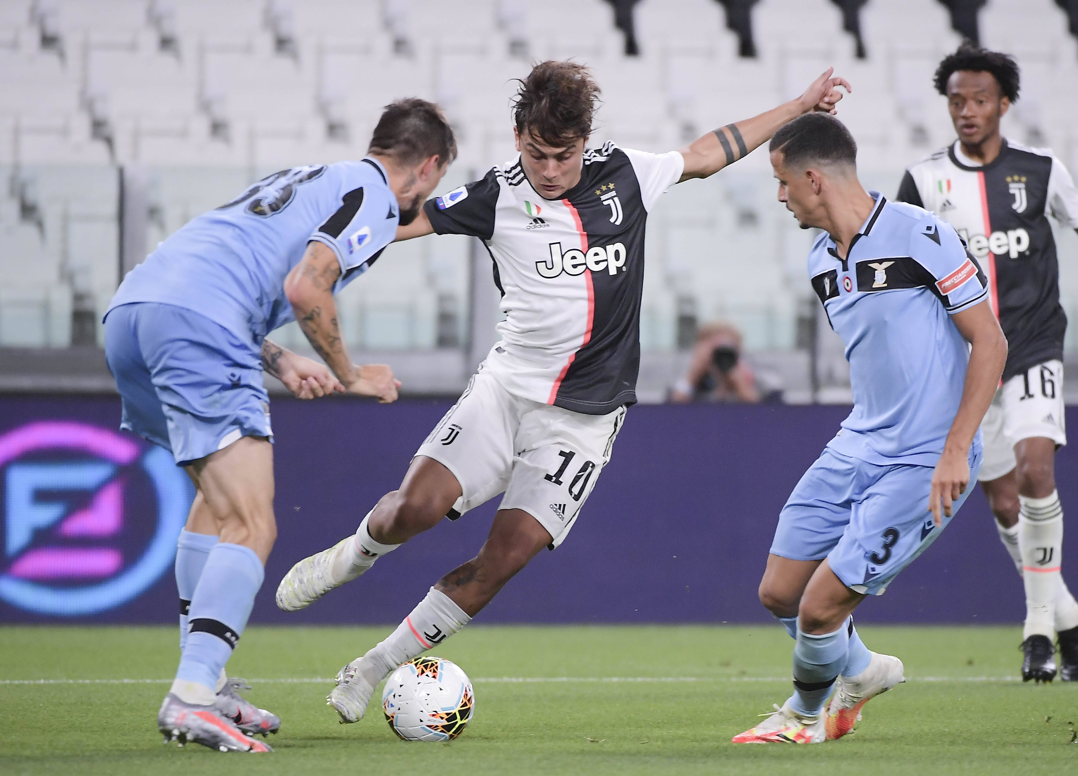 进入国家队模式，德保罗晒和梅西一起抵达集训营报到照片