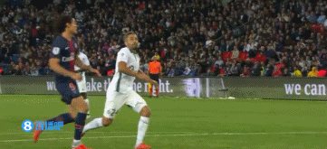 6-0：迪奥曼德·阎，前莱加尼斯球员，在拜访巴萨之前重创法兰克福