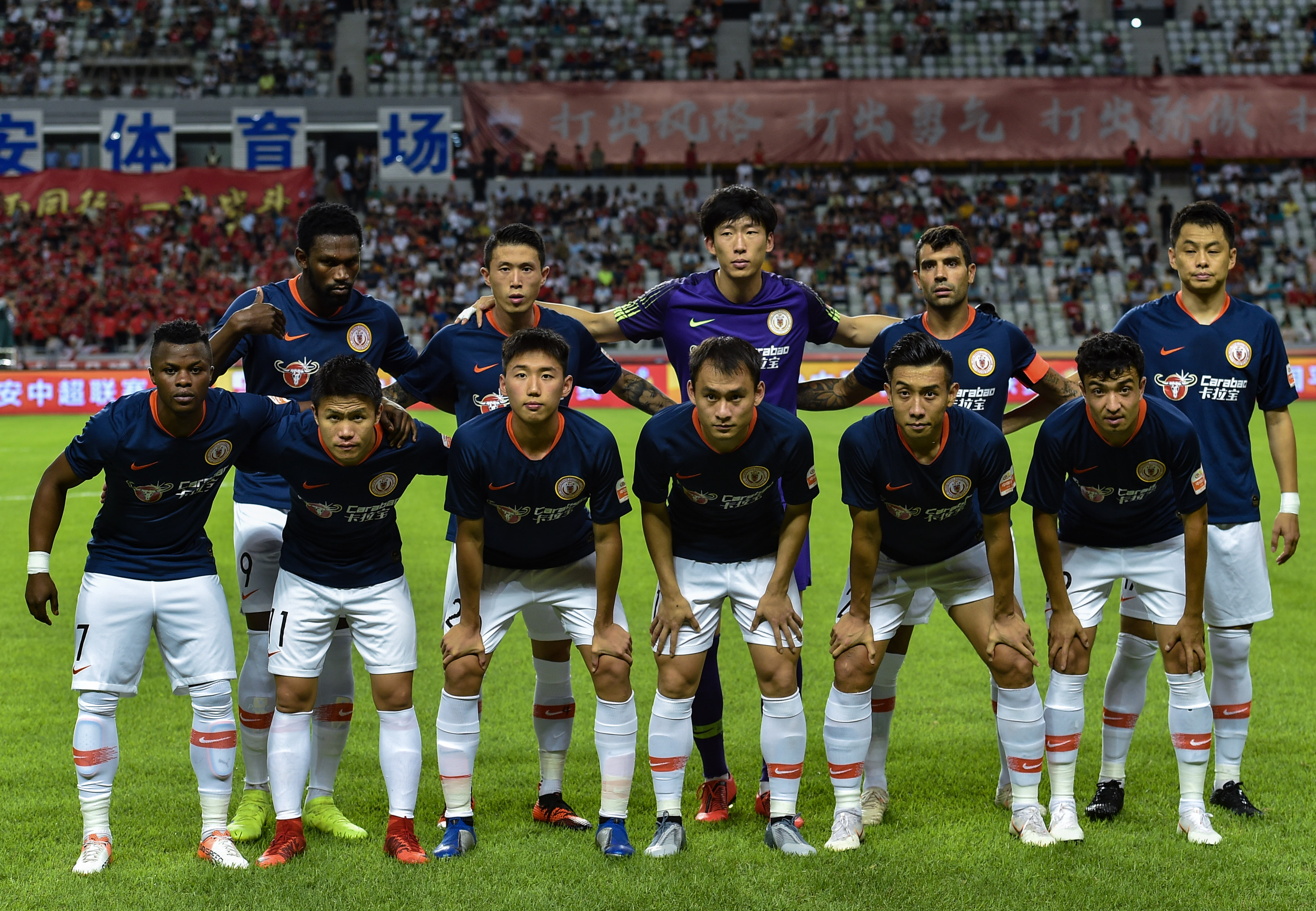 周琦晒与赵睿&翟晓川&方硕合照：又是一年新赛季