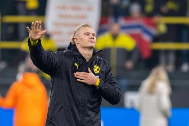 西媒：阿诺德和卡马文加今天接受检查，二人伤情都令人担忧